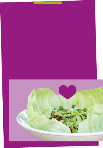 Photo d’une salade présentée dans une feuille de Choudou